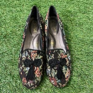 Vintage 90s Brocade Loafer Flats with Tassel Size 5.5